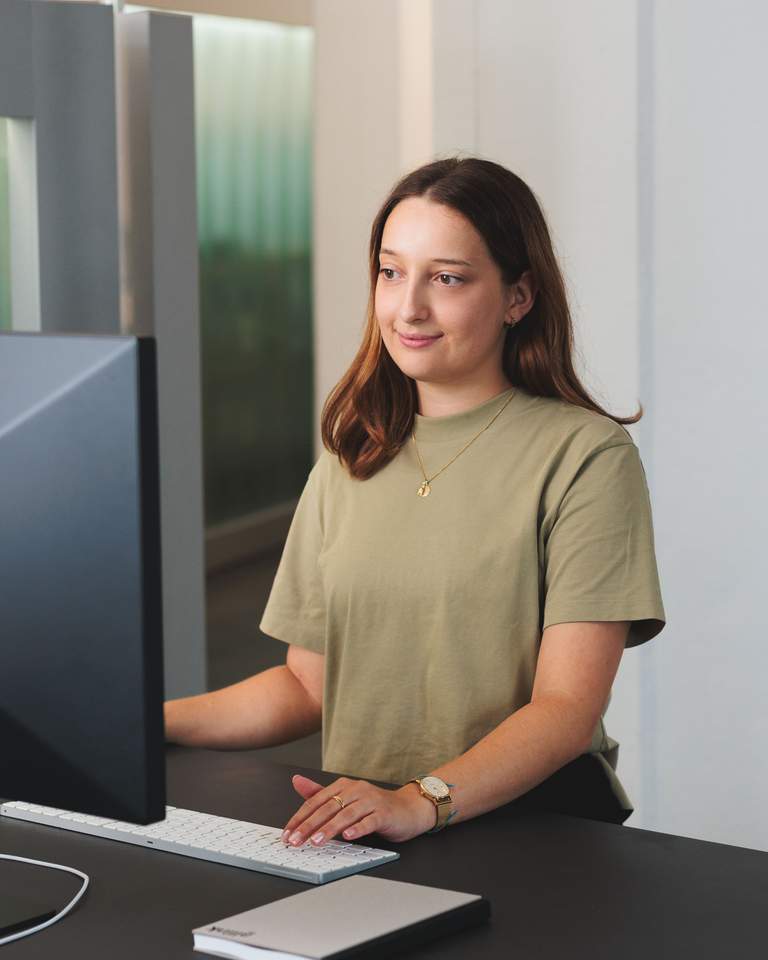 Portrait of Cloe Keller