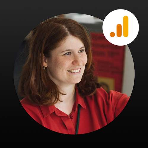 Image of Nora erklärt, wozu Google Analytics gut ist.